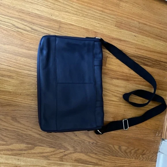 NWOT Cole Haan navy blue leather messenger bag